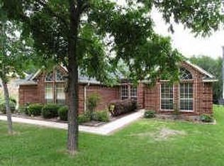 3134 Oakview Dr, Hurst, TX 76054