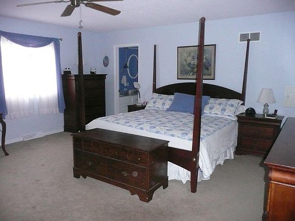 4th image of 865 Ashington Dr