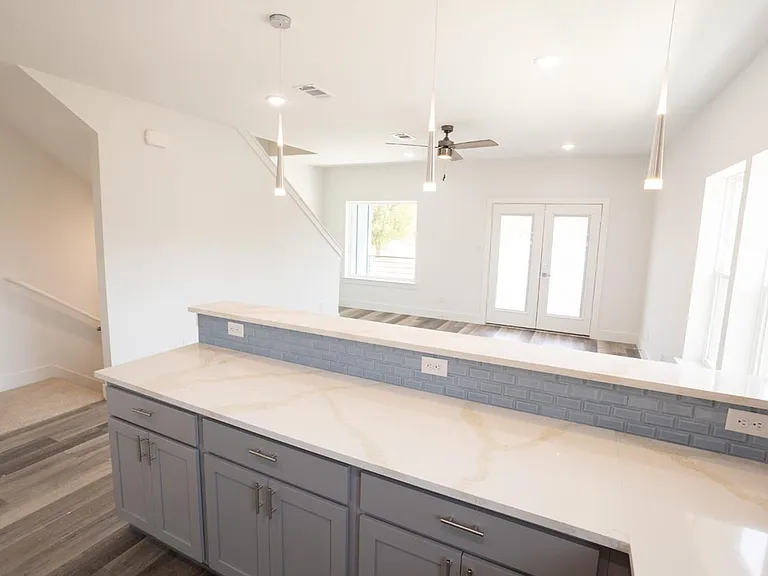3226 Forest Park Blvd — Photo 28