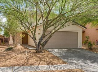423 W Cedar Chase Dr, Green Valley, AZ 85614
