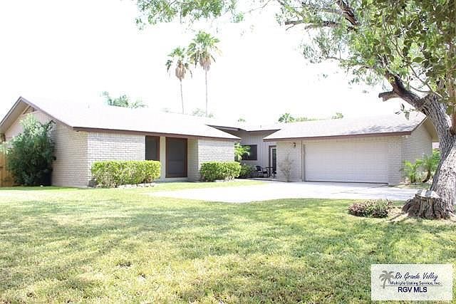 1st image of 2922 Lazy Lake Dr