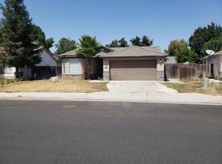 5689 E Laurite Ave, Fresno, CA 93727