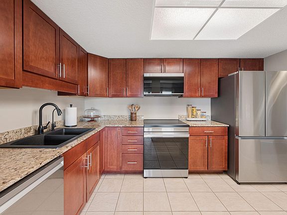 5th image of 110 1st Ave NE Unit F704