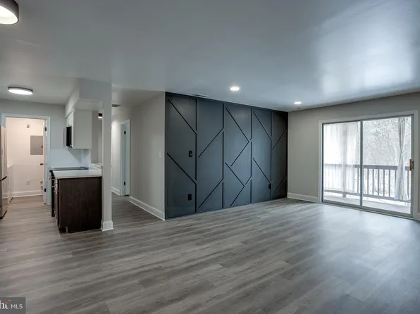 106 Claire Ct, Blackwood, NJ 08012