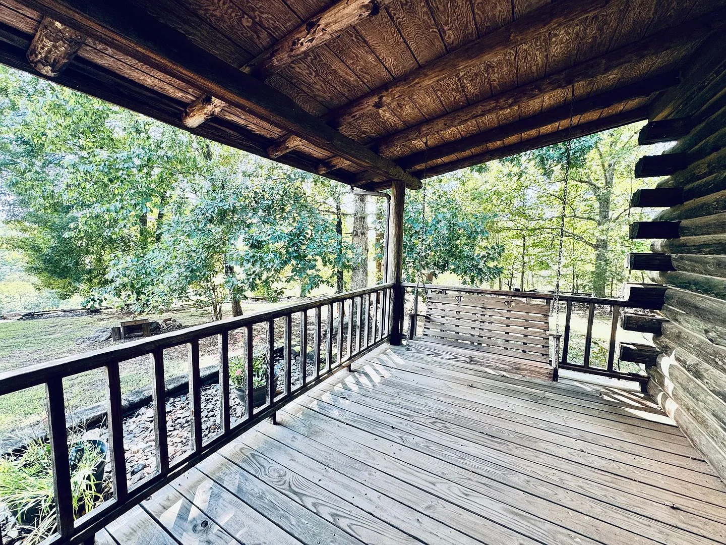 Log Cabin Retreat with Mountain Views & Shop — Photo 4