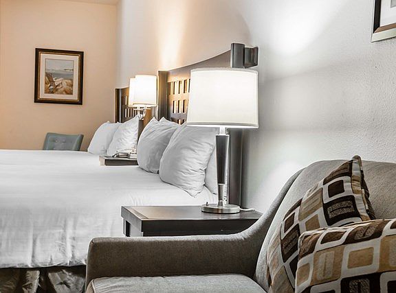 5th image of 1004 Padre Blvd Suite A1