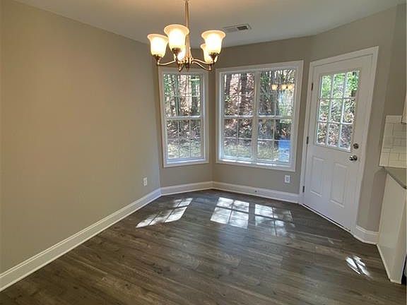 4th image of 7195 Ravenwood Ln