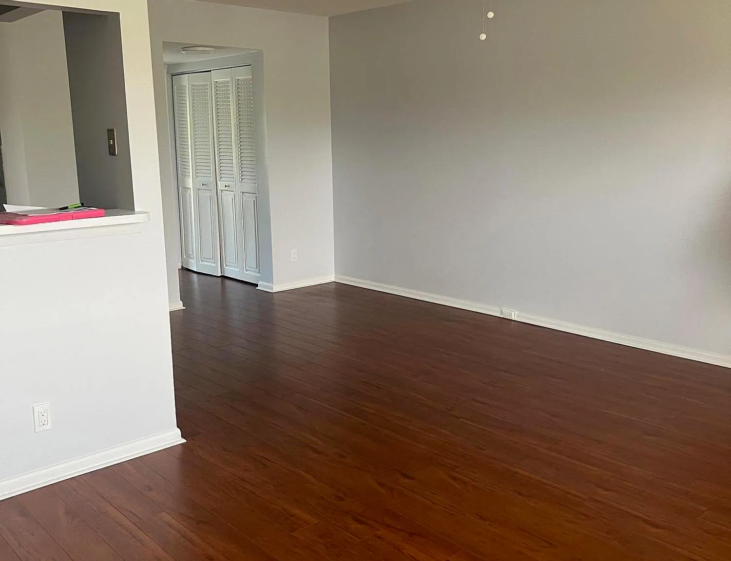 1 bed, 1.5 bath, 720 sqft, $1,390 — Photo 2