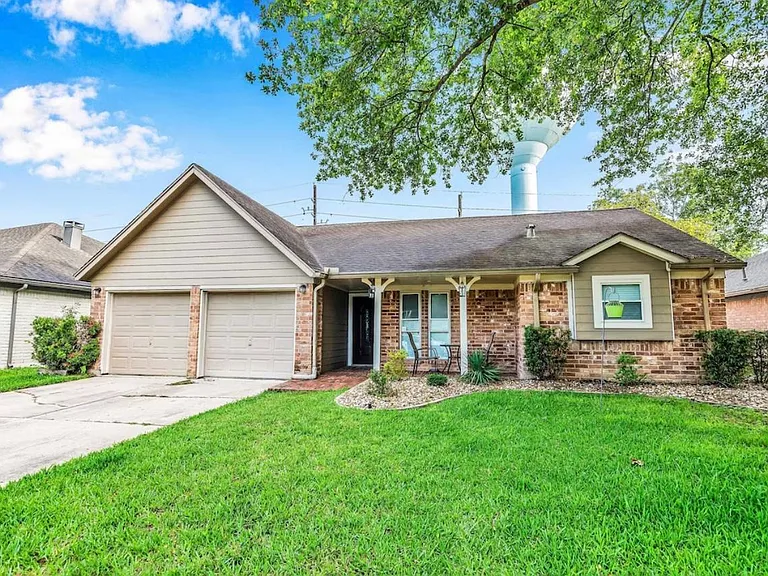 15618 Fox Springs Dr — Photo 4