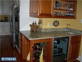 3rd image of 6 Greenbriar Ln