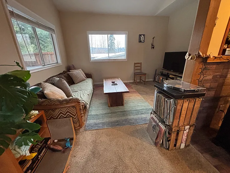 7460 Clear Creek Rd — Photo 2