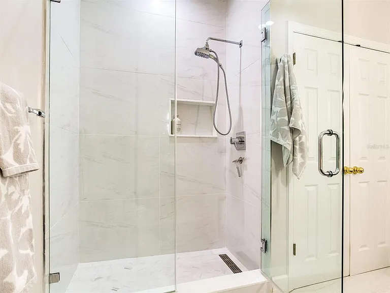 6302 Vista Verde Dr E — Photo 42