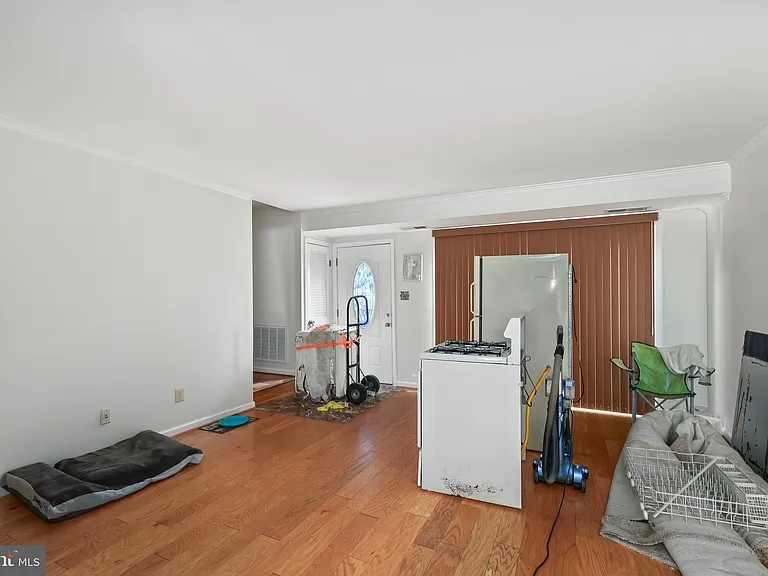 609 Jefferson St #18 — Photo 17