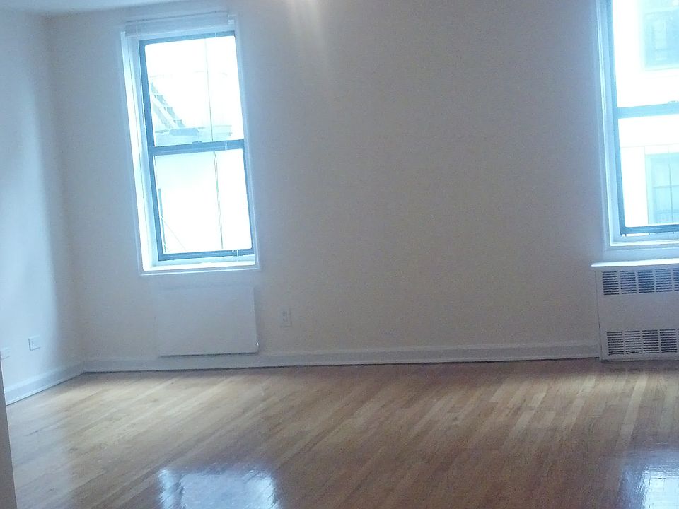 2nd image of 3541 97th St APT 3C