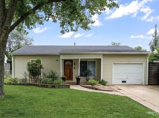 623 Lincoln Ave, West Chicago, IL 60185