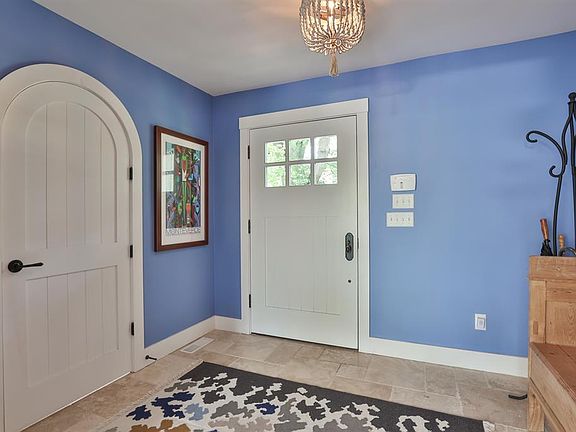 4th image of 7895 Finley Ln