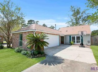 654 Fawn Lake Dr, Baton Rouge, LA 70816