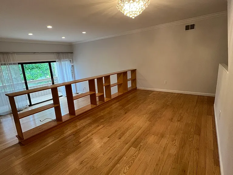 100 Hope St #5 — Photo 15