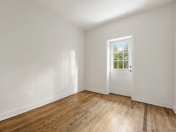 908 Sterling Place image 5 of 6