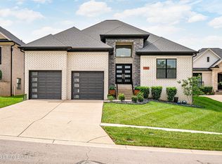 114 Locust Park Pl, Louisville, KY 40245