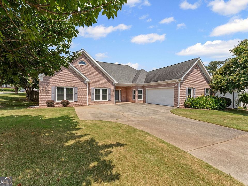 1st image of 890 Common Oak Pl