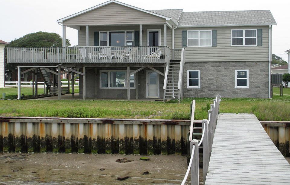 1st image of 132 Pelican Ln