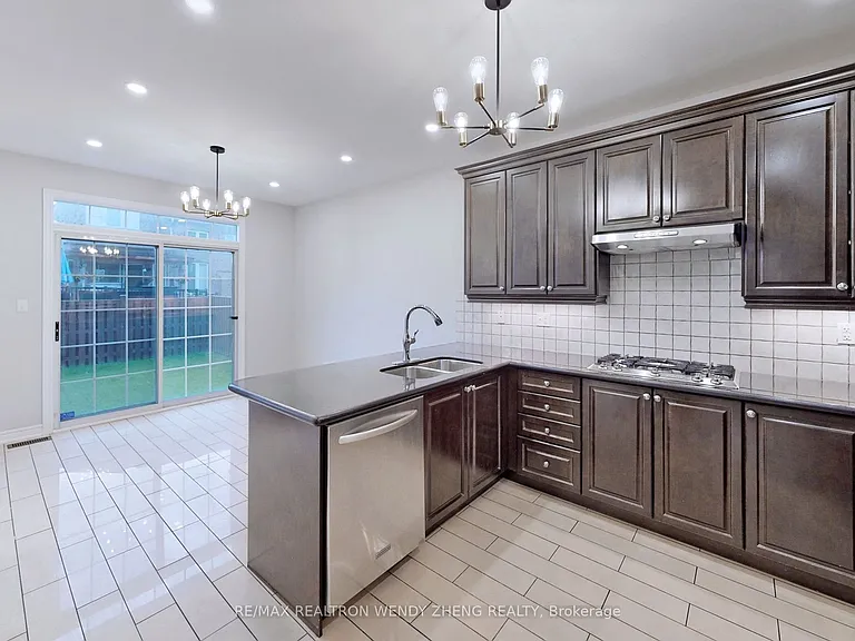 300 Sunny Meadow Blvd #UPPER — Photo 18