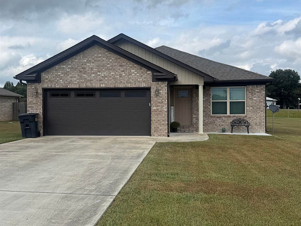1st image of 59 Robinson Ln