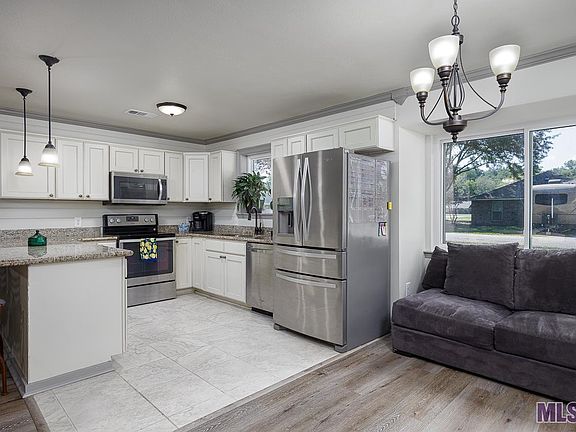5th image of 14409 Hampshire Dr