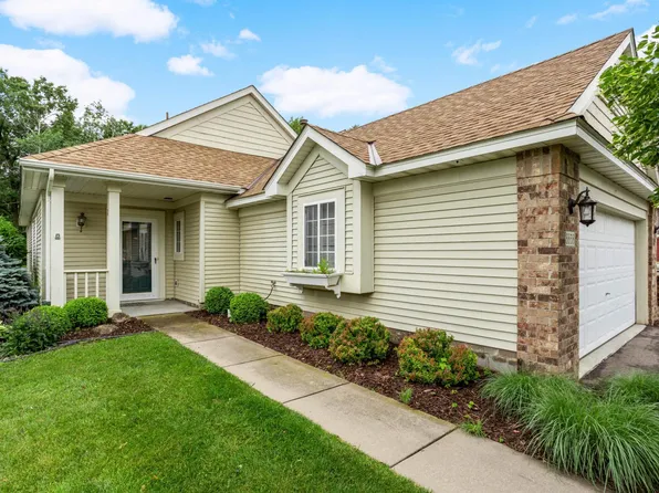 8858 Compton Ln, Inver Grove Heights, MN 55076