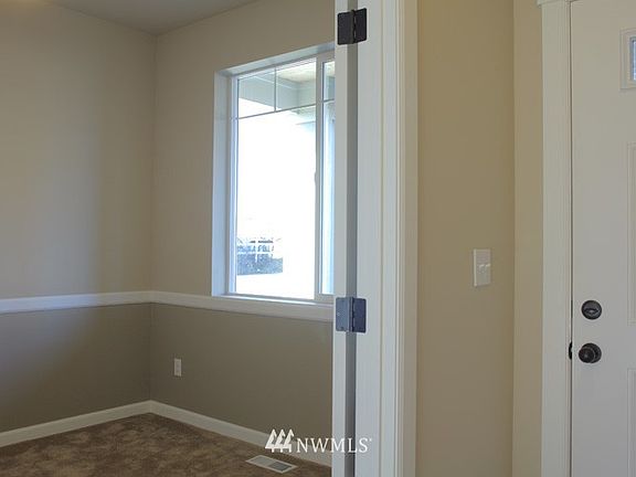 4th image of 33106 47th Place S Lot23