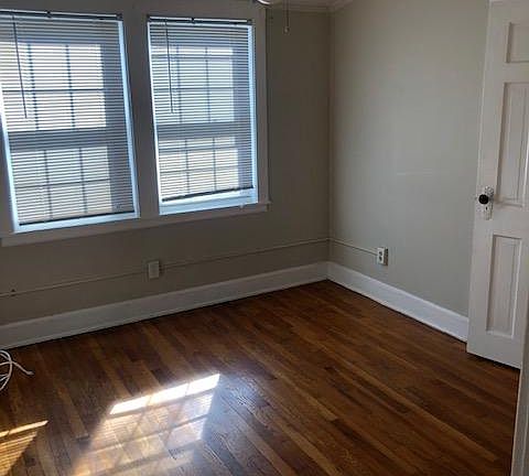4th image of 21 Avalon Ave #1