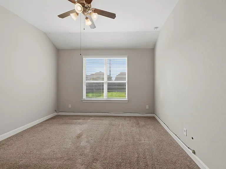 24230 Prairie Glen Ln — Photo 16