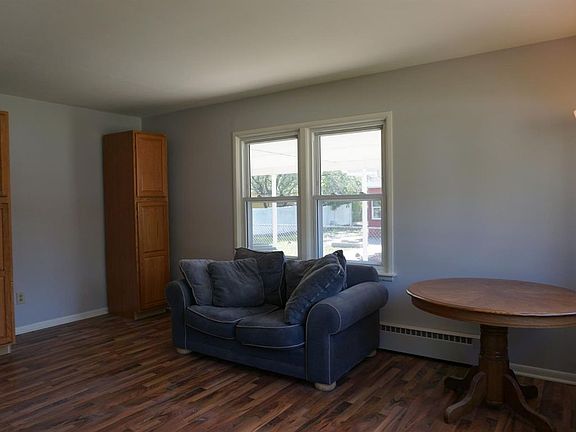 4th image of 1904 Berkley Dr