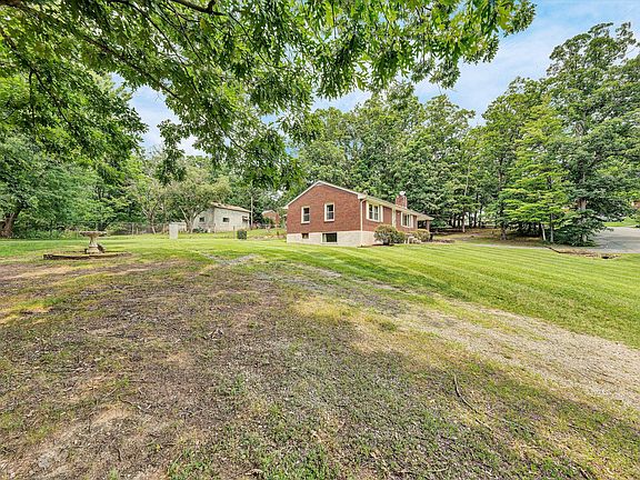 4th image of 1819 North Rd
