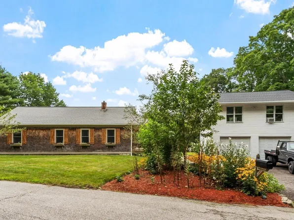 16-18 Curboy Rd, Sturbridge, MA 01566