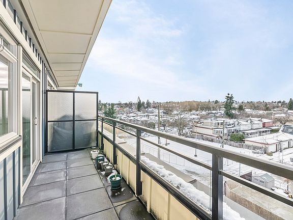 3rd image of 688 E 17th Ave Penthouse 12