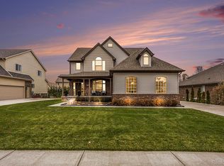 856 W Bay Shore Dr, Oxford, MI 48371