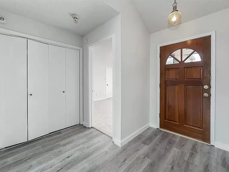1509 Evergreen Dr — Photo 2