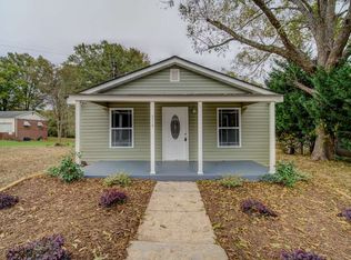 319 W Peachtree St, Woodruff, SC 29388