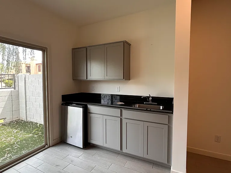 8255 N 22nd Dr — Photo 5