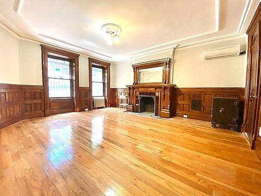 1st image of 159 Hancock St #1
