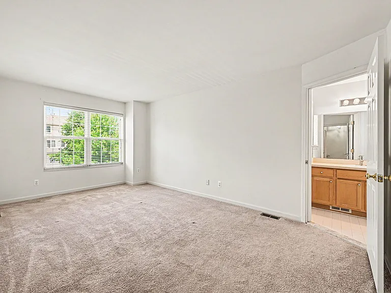 2878 Barclay Way — Photo 33