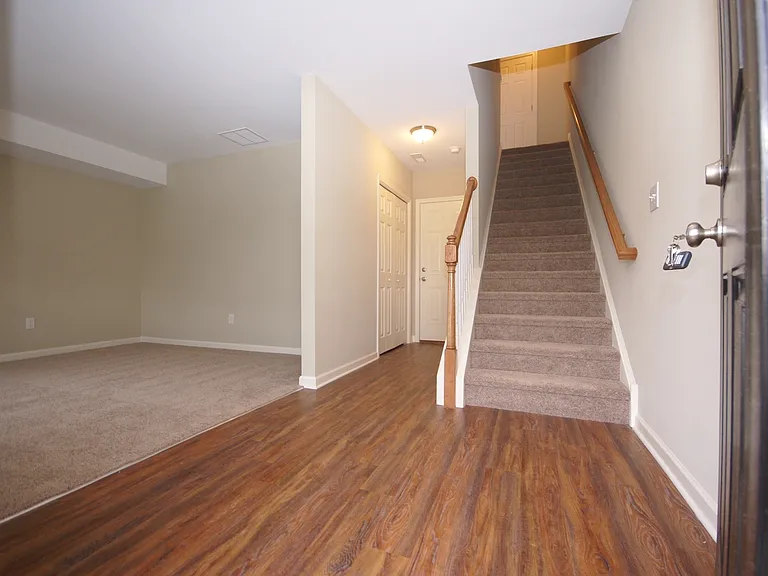 307 S Parkway Dr — Photo 12
