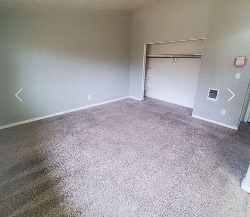 3rd image of 2448 W Kilbourn Ave #12