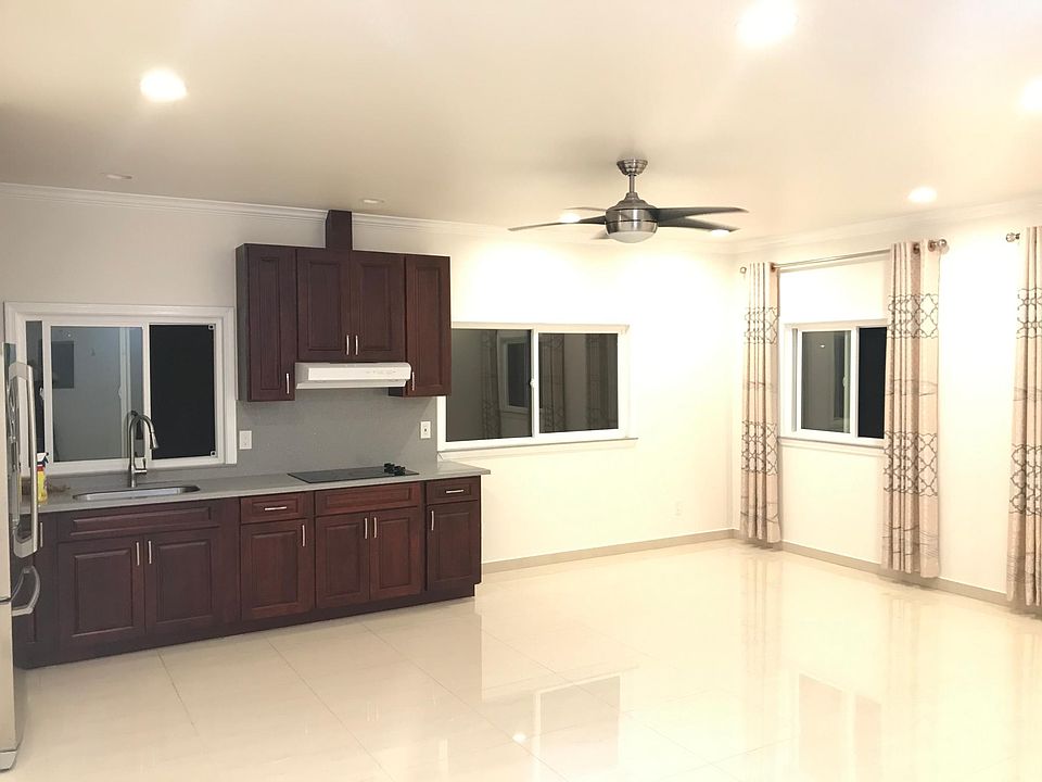 2nd image of 1585 Floor #2