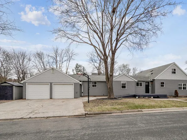 362 3rd St, Gaylord, MN 55334