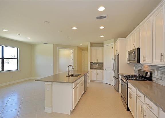 4th image of 7142 Barnsbury Ln #N