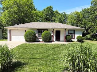 1024 E Gudgell Ave, Independence, MO 64055