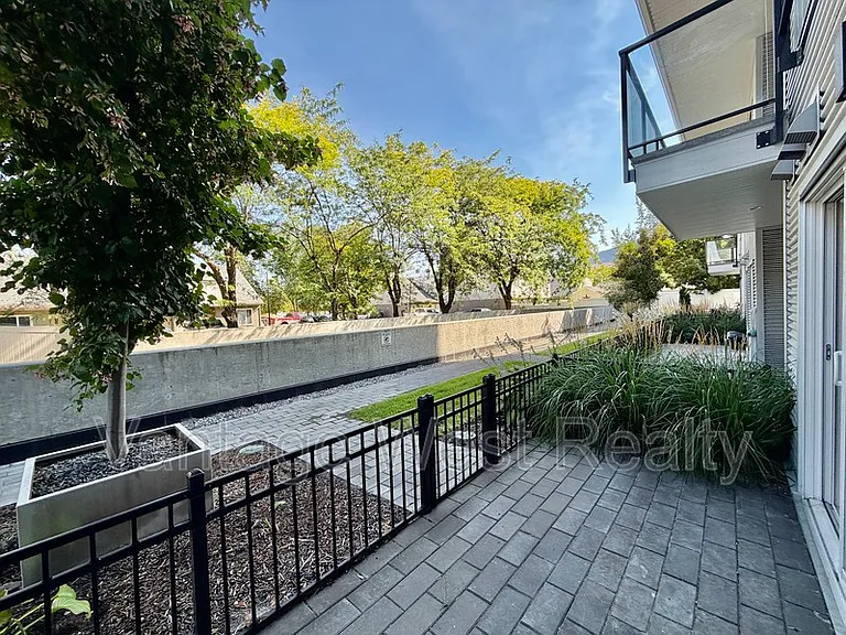 615 Rutland Rd N #101 — Photo 18